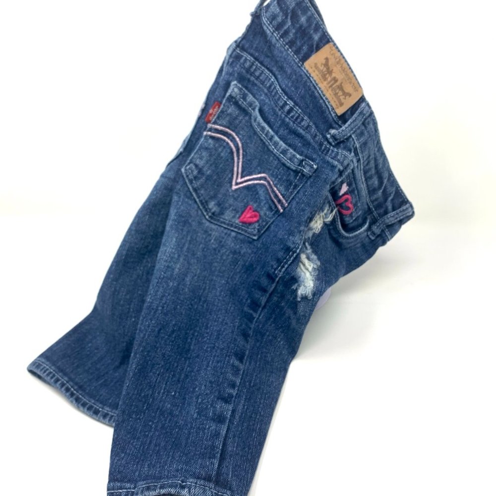 Levi's Skinny Size 5 Girls Pink Heart Distressed Capri Jeans